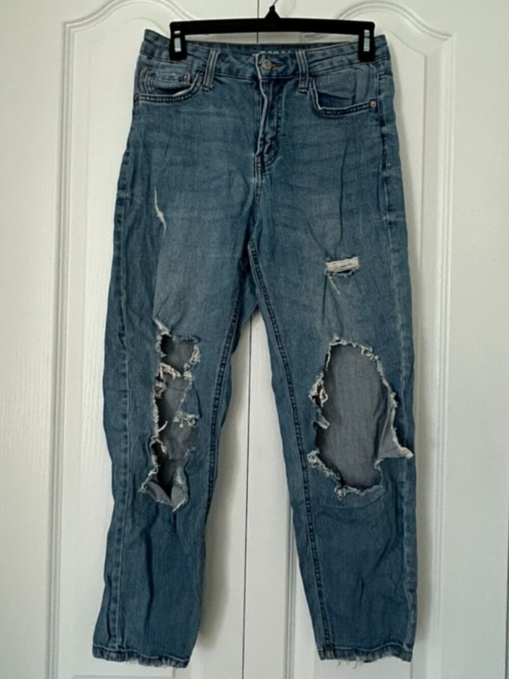 Wild Fable Medium Wash Distressed Mid-Rise Jeans Size 0
